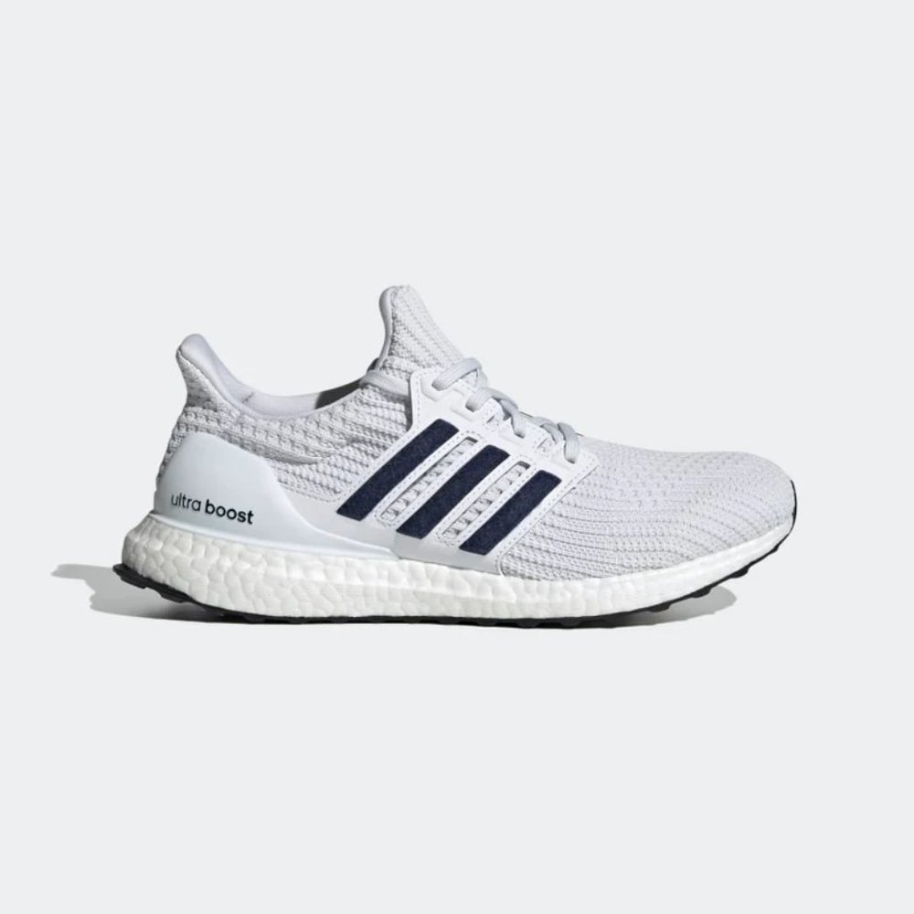 New adidas UltraBoost 4.0 White Collegiate Navy size 9
